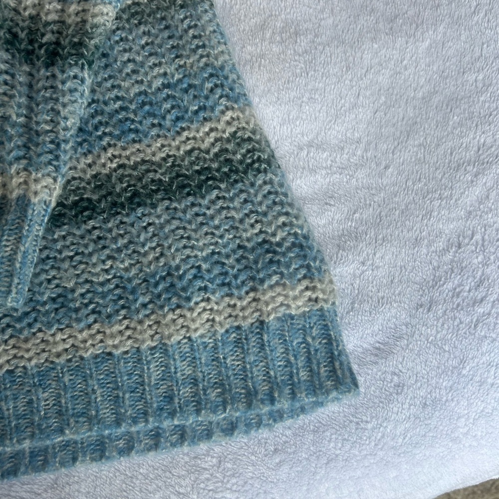 American Eagle Outfitters Blue and Green Knit Sweater - Picture 2 of 4
